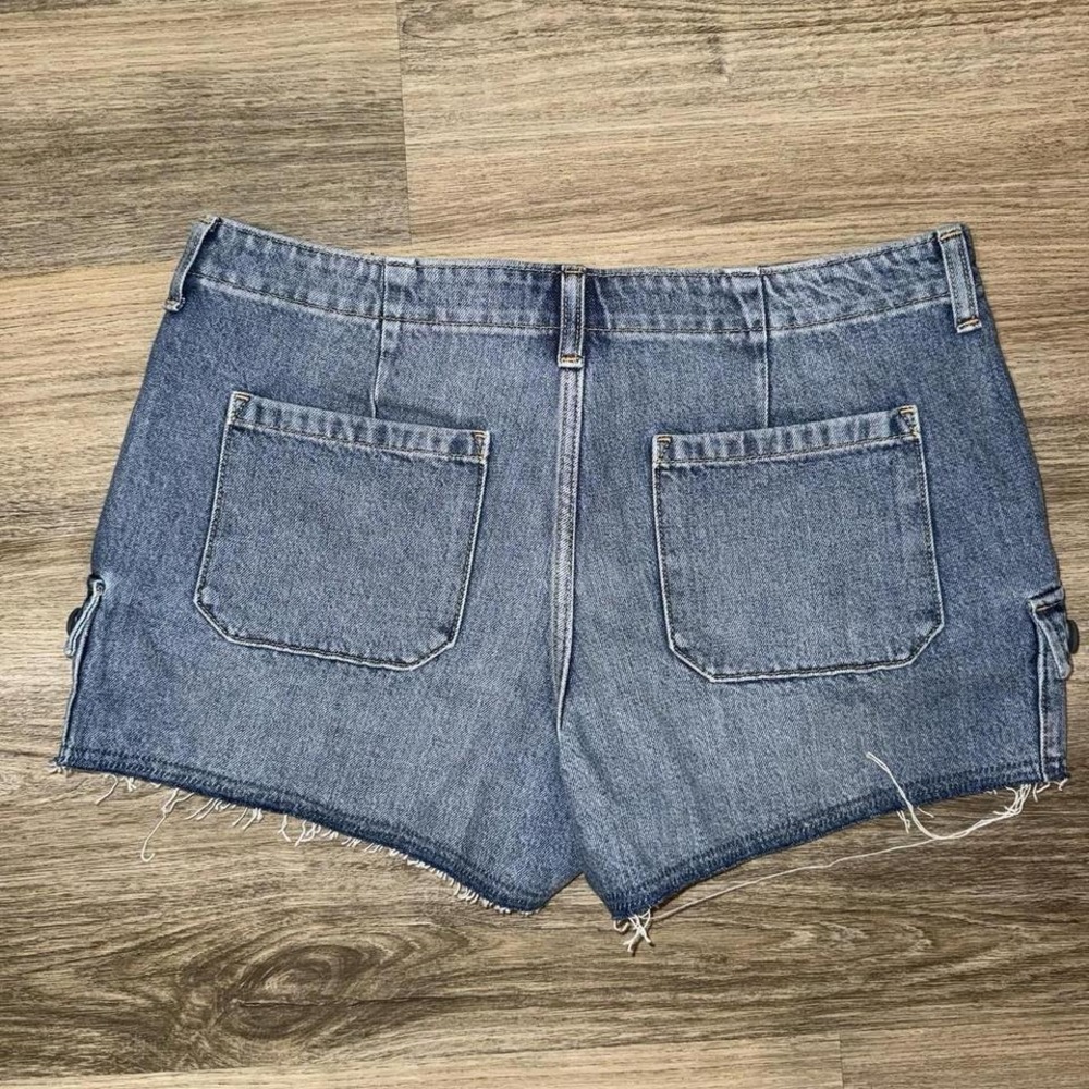 NWT Gap Low Rise Cargo‎ Denim Shorts Womens 29 Y2K Blue 8R Festival - Picture 4 of 7